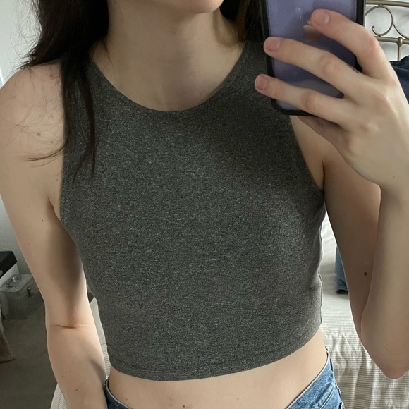 Aritzia Talula Cropped Tank Top - Grey - Picture 3 of 3